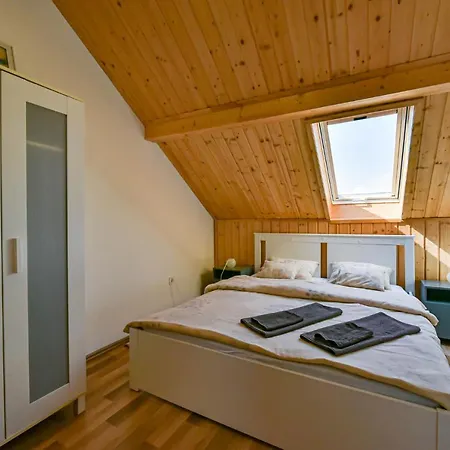 Apartamento Fekete Rigó