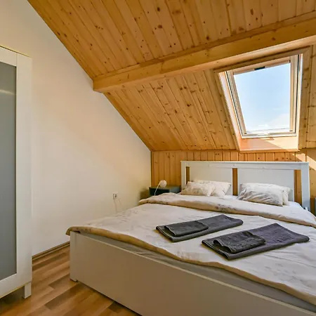 Apartamento Fekete Rigó